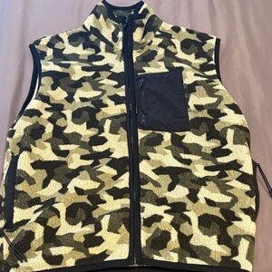 ASOS Design Green & Black Camo Sherpa Fleece Vest
